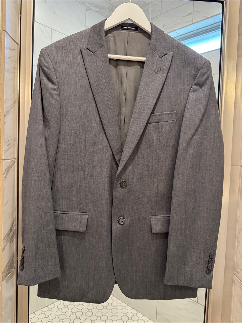 Egara Men's Gray Two-Button Suit Blazer